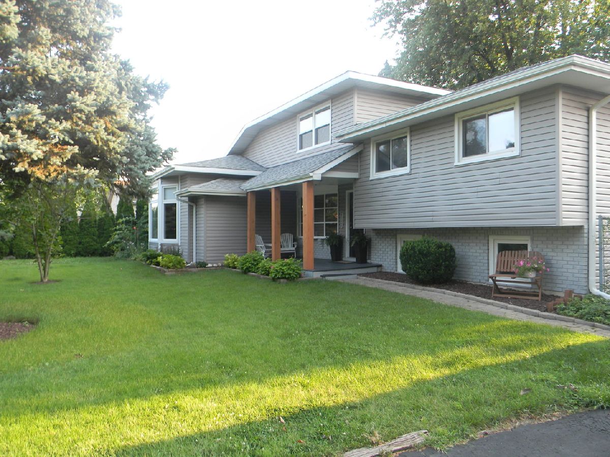 Homes Sold Gary Avenue Gardens Carol Stream Illinois, 1N330 West