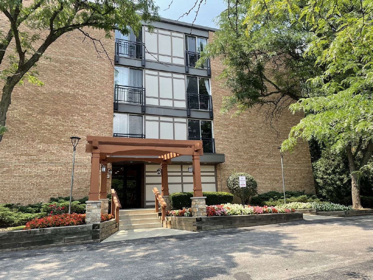 Four Lakes Lisle IL, Condos & Townhomes For Sale & For Rent Sadie