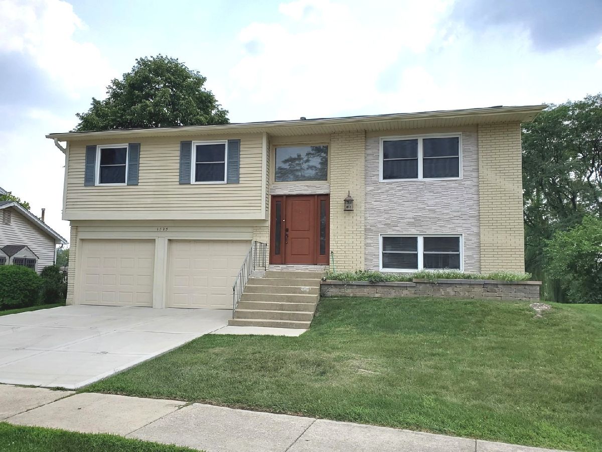 Homes Rented Harpers Landing Hoffman Estates Illinois, 1325 Fortune Bay