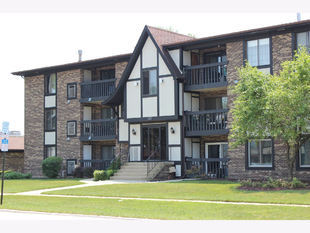 Condominiums Sold Regal South Crestwood Illinois, 4845 137th