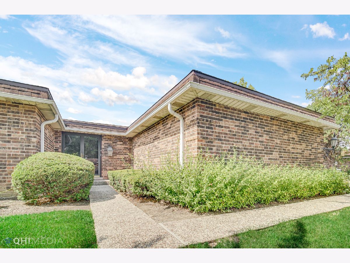 Condos & Townhomes & Homes Sold Villas Salceda Northbrook Illinois, 2422 Salceda