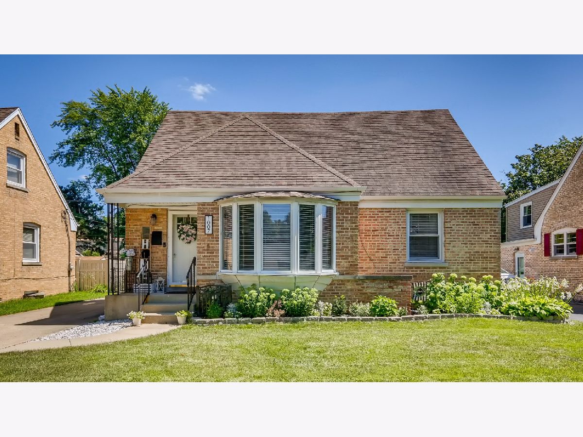 Homes Sold Arlington Ridge Arlington Heights Illinois, 1007 Kennicott