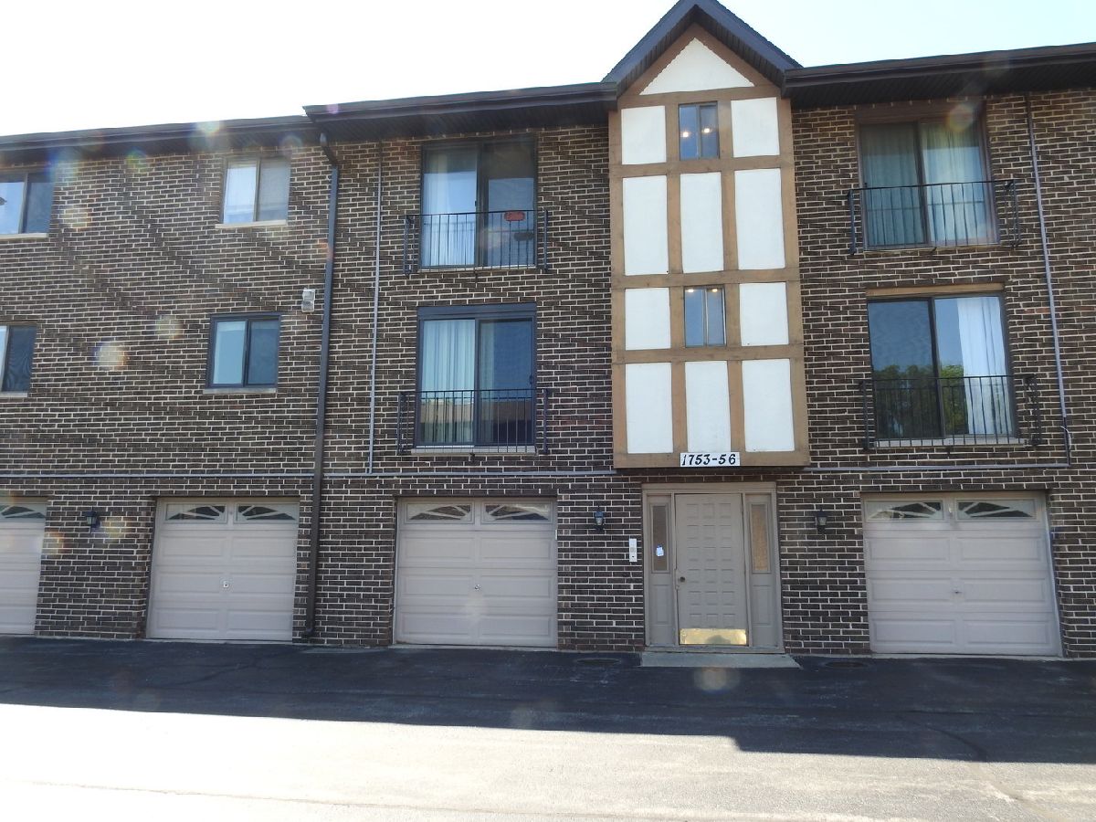 Condominiums Rented Cambridge Cove Naperville Illinois, 1753 Washington