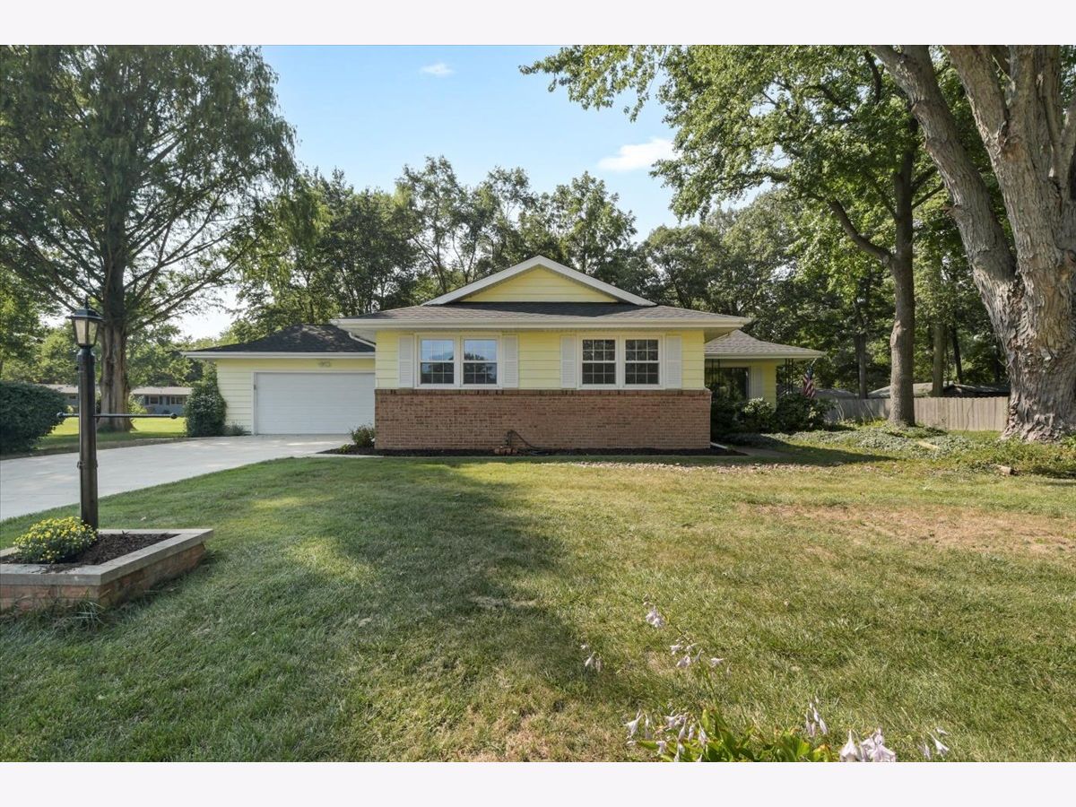 Homes Sold Sunny Acres Mahomet Illinois, 1103 Sunny Acres