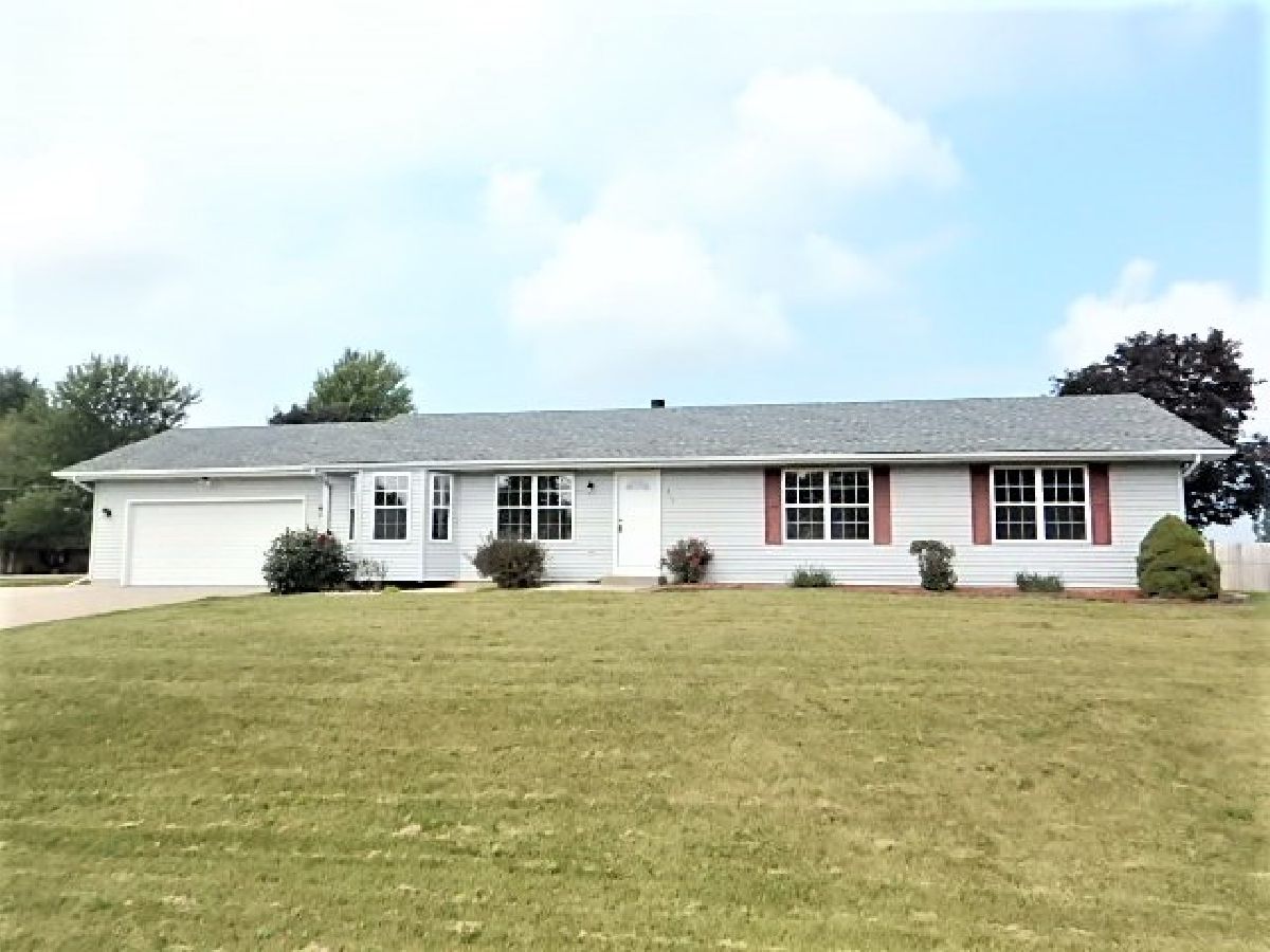 Homes Sold Lake Holiday Somonauk Illinois, 203 Mary Ann
