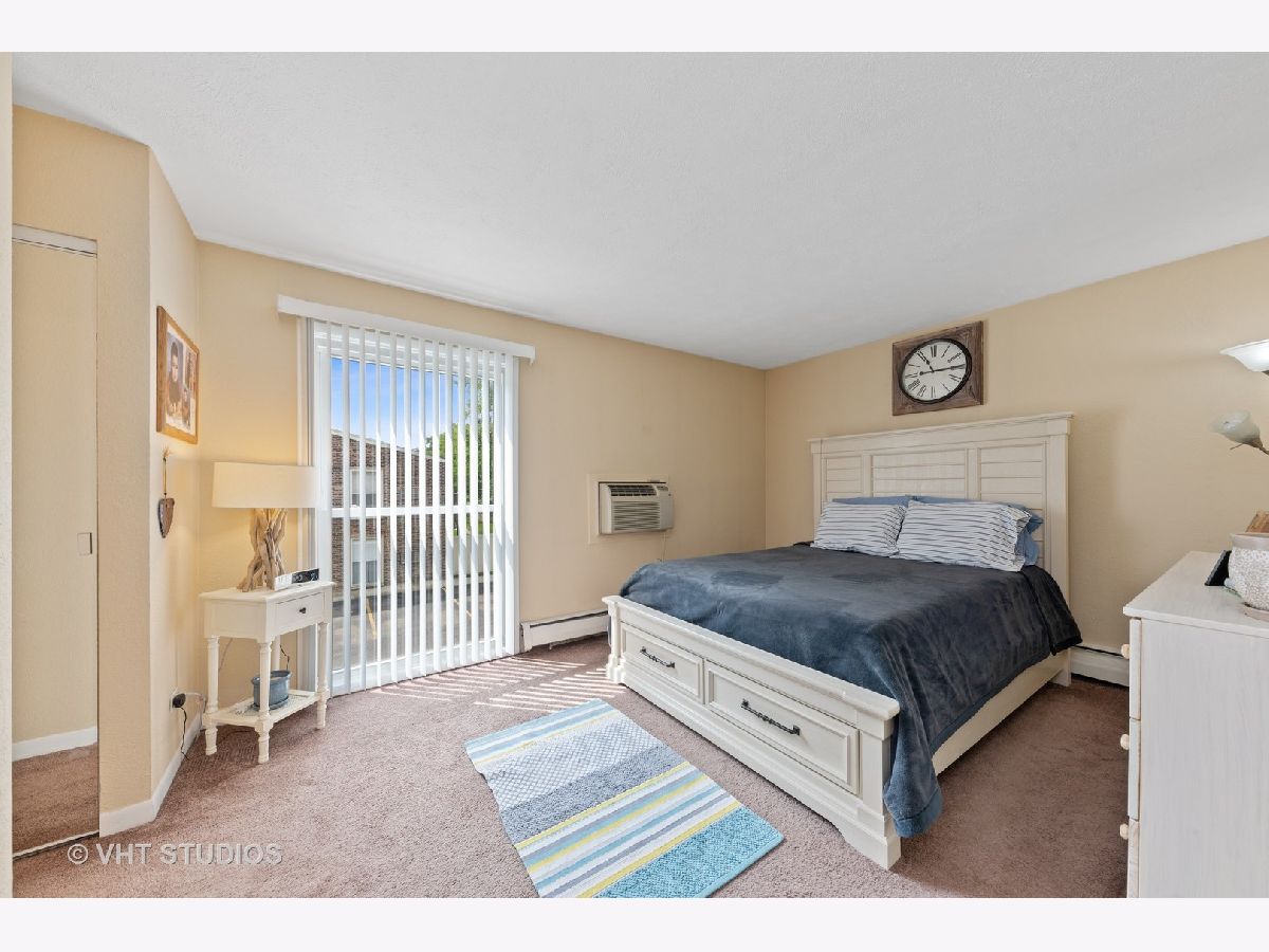 Condominiums Sold Georgetown Palatine Illinois, 322 Carter