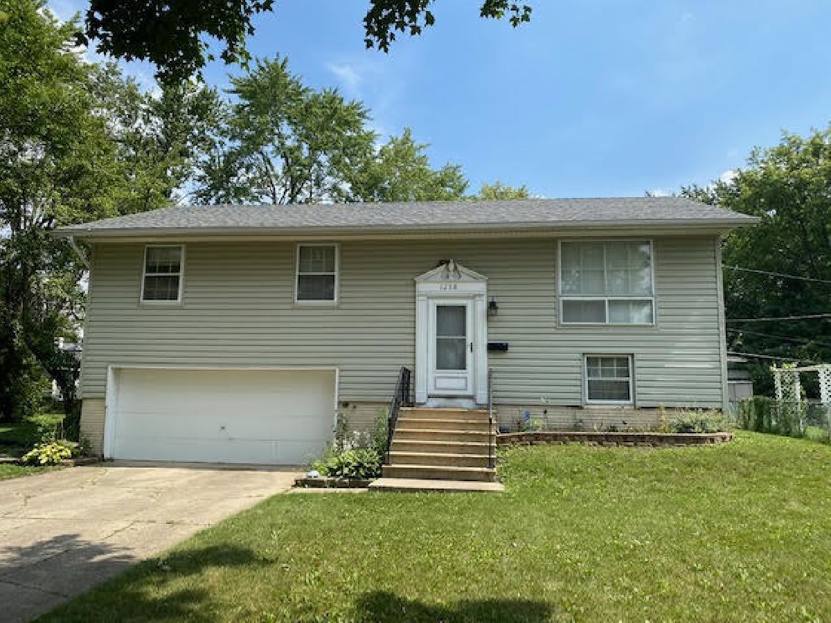 Homes Rented Glenbrook Streamwood Illinois, 1258 Kennedy