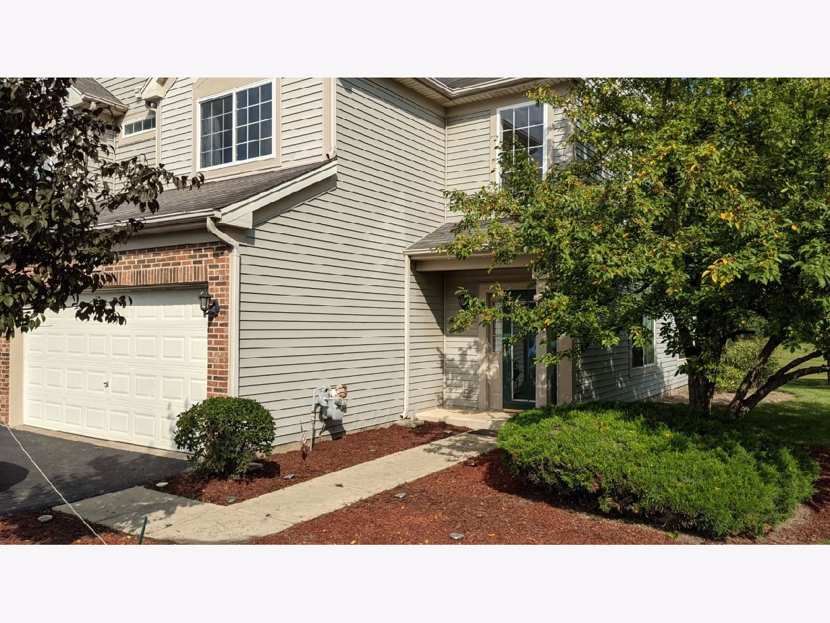 Townhomes Sold Shenandoah Townhomes Carpentersville Illinois, 3324 Blue Ridge
