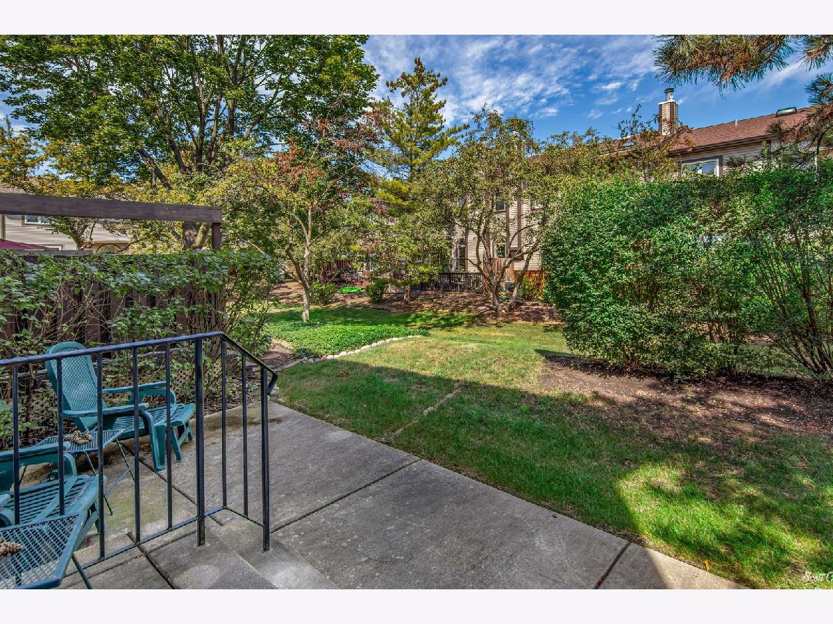 Townhomes & Homes Sold Evergreen Woods Mount Prospect Illinois, 1032 Arbor