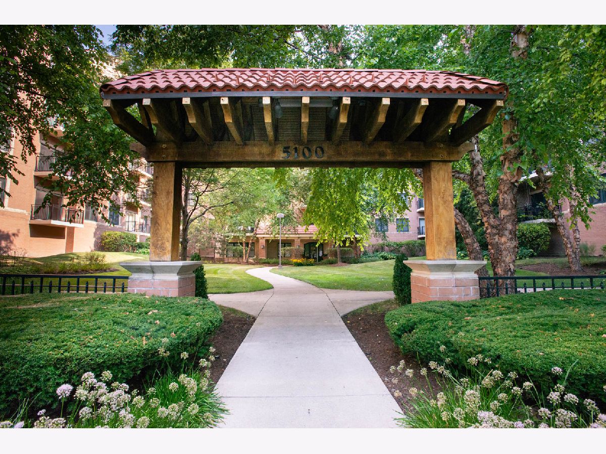 Condominiums Sold Arbor Court Oak Lawn Illinois, 5100 96th