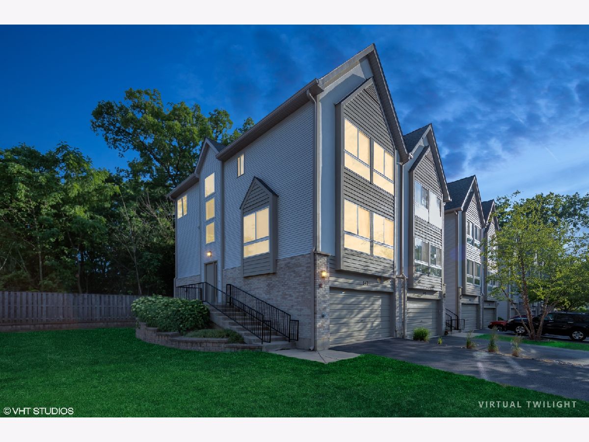 Townhomes Sold Diamond Pointe Mundelein Illinois, 647 Diamond Pointe