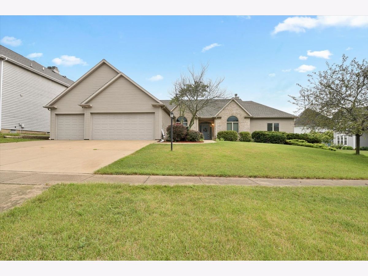 Homes Sold Robeson West Champaign Illinois, 3207 Countrybend