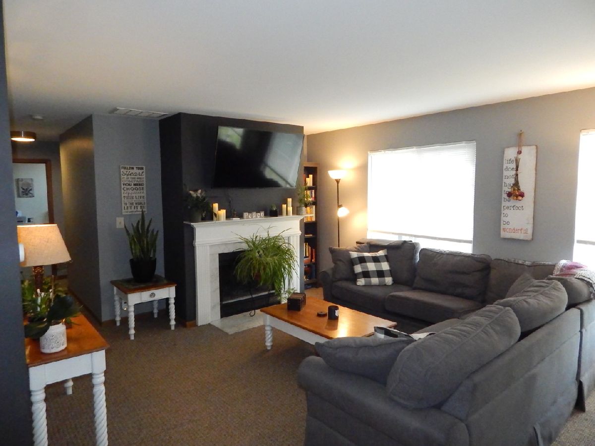 Townhomes Sold Sandhurst South Elgin Illinois, 426 Lowell