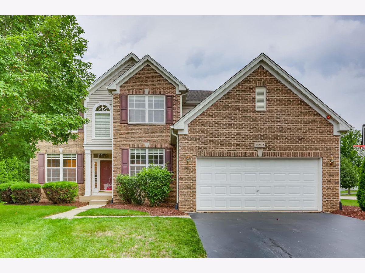 Homes & Condos & Townhomes Sold Canterbury Farms Hoffman Estates Illinois, 1590 Russell
