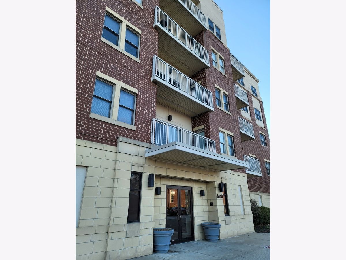 Condominiums & Homes Sold 51st Avenue Station Oak Lawn Illinois, 9440 51st