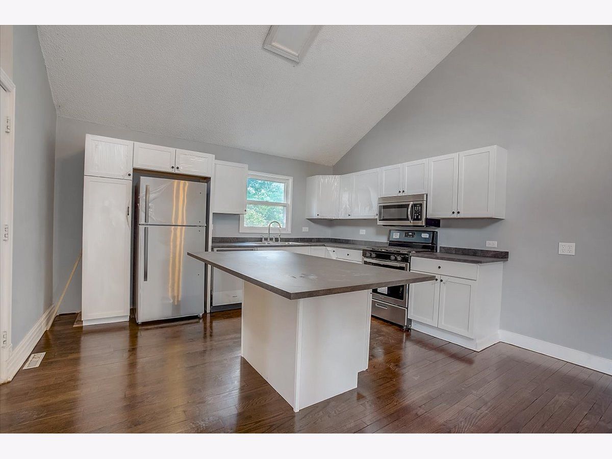 Homes Sold Oak Terrace Mundelein Illinois, 26247 Walnut