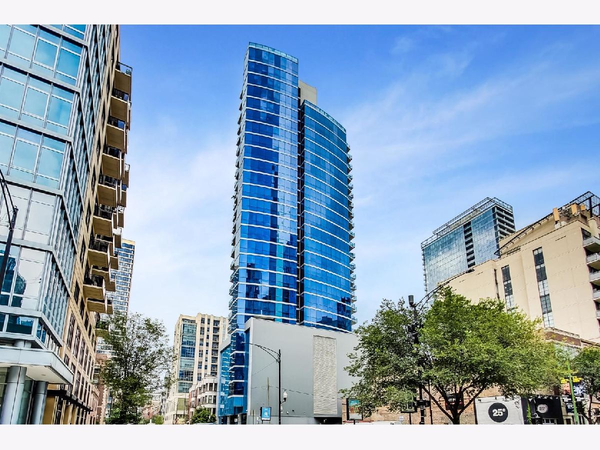 Condominiums Sold Superior 110 Chicago Illinois, 110 Superior