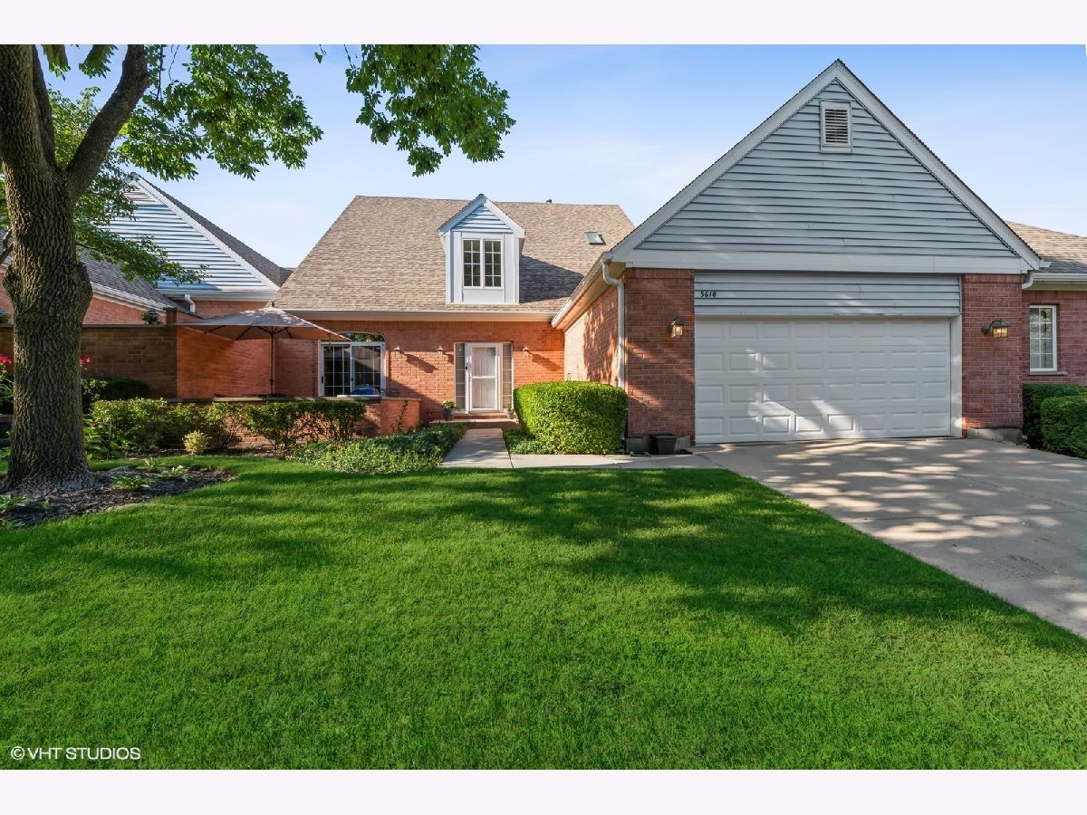 Townhomes Sold Chesapeake Hills Mchenry Illinois, 5610 Chesapeake