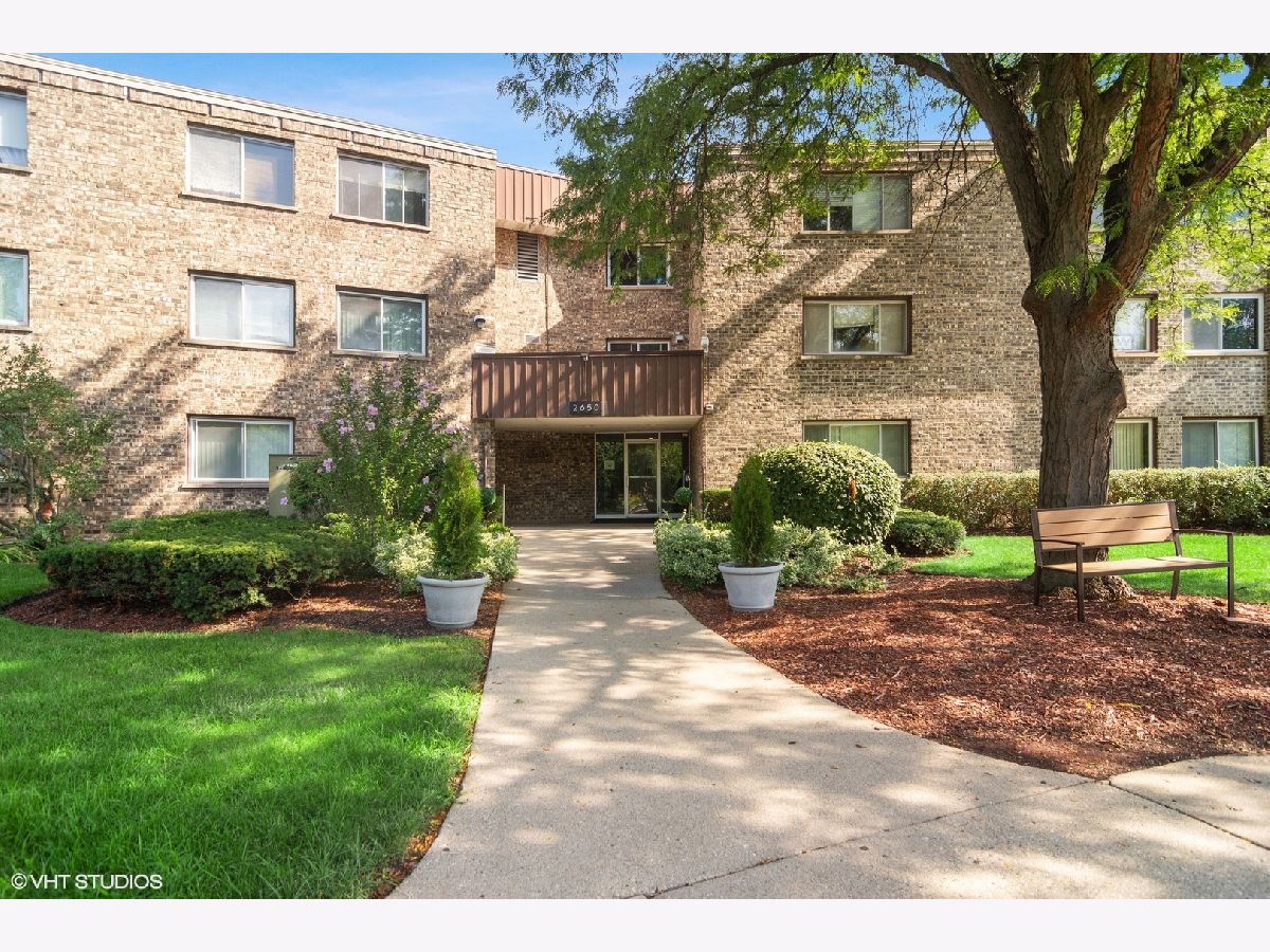 Condominiums Sold Brookwood Rolling Meadows Illinois, 2650 Brookwood Way