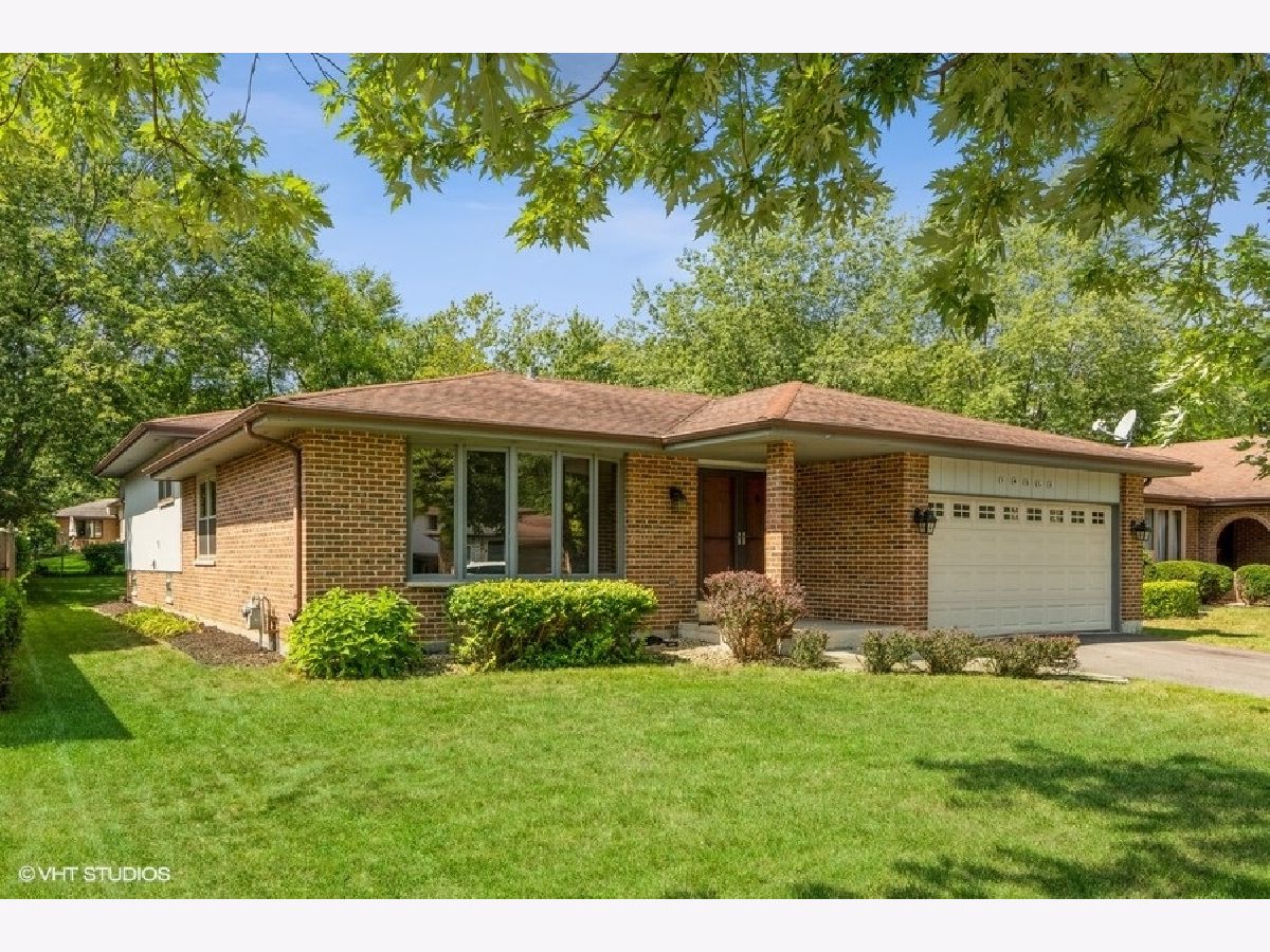 Homes Sold Maple Grove Midlothian Illinois, 14358 Maple