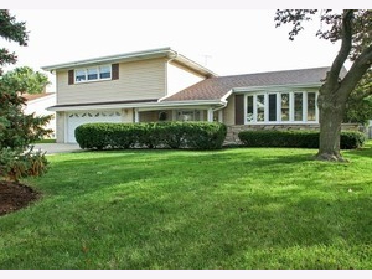  Sold Norwood Park Township Illinois, 5621 Prospect