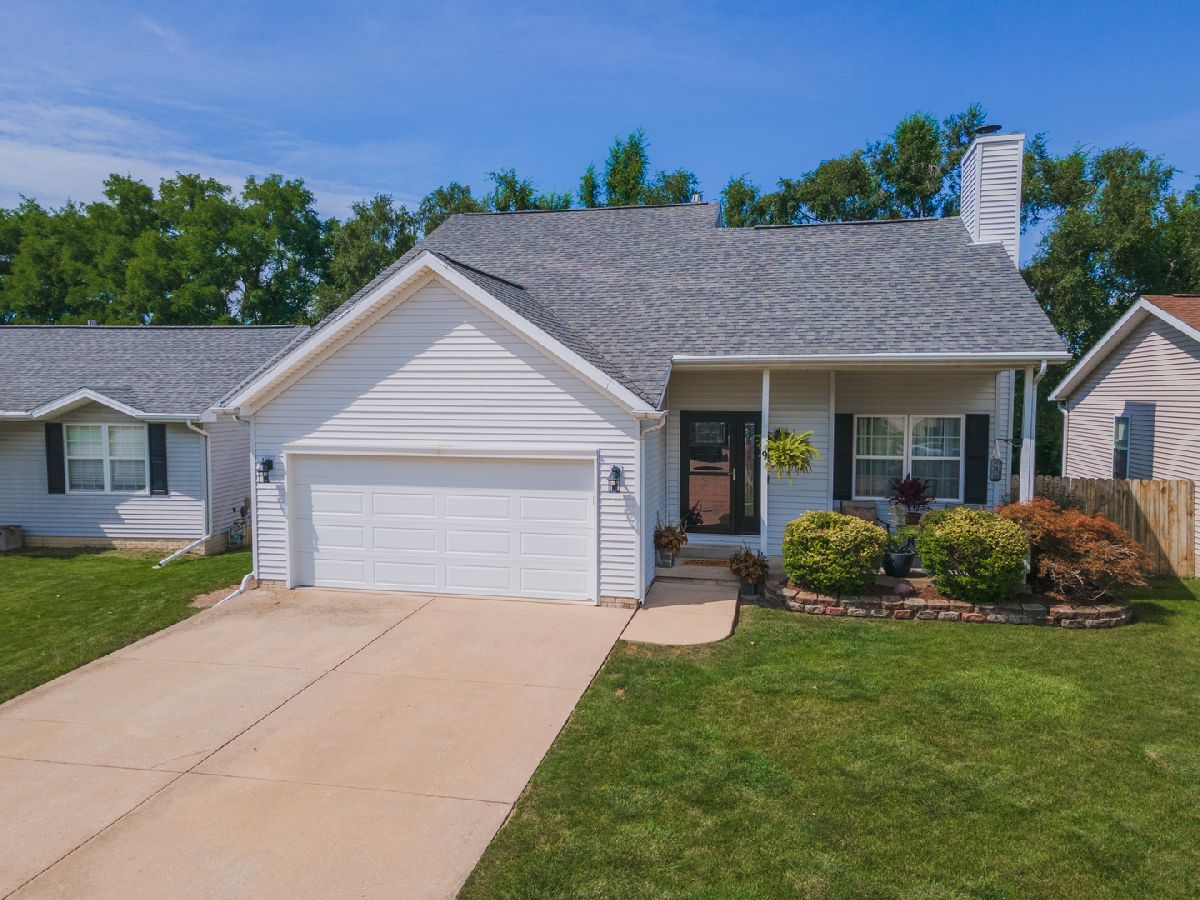 Homes Sold Pheasant Run Bloomington Illinois, 9 Nicole