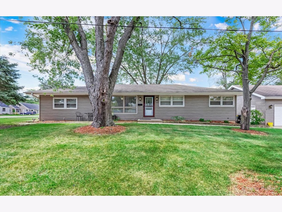 Homes Sold Montana's Cary Illinois, 206 Montana