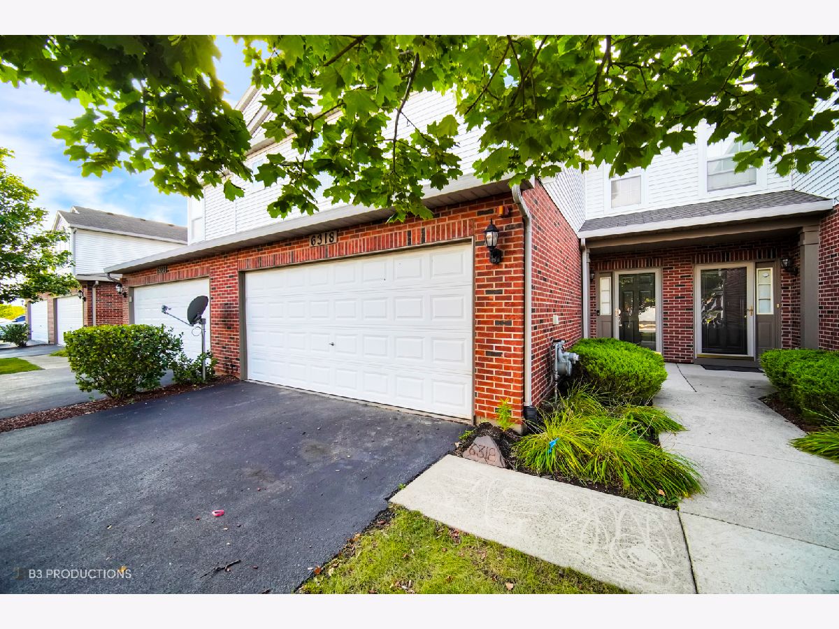 Homes & Townhomes & Condos Sold Gleneagle Trail Matteson Illinois, 6318 Pond View