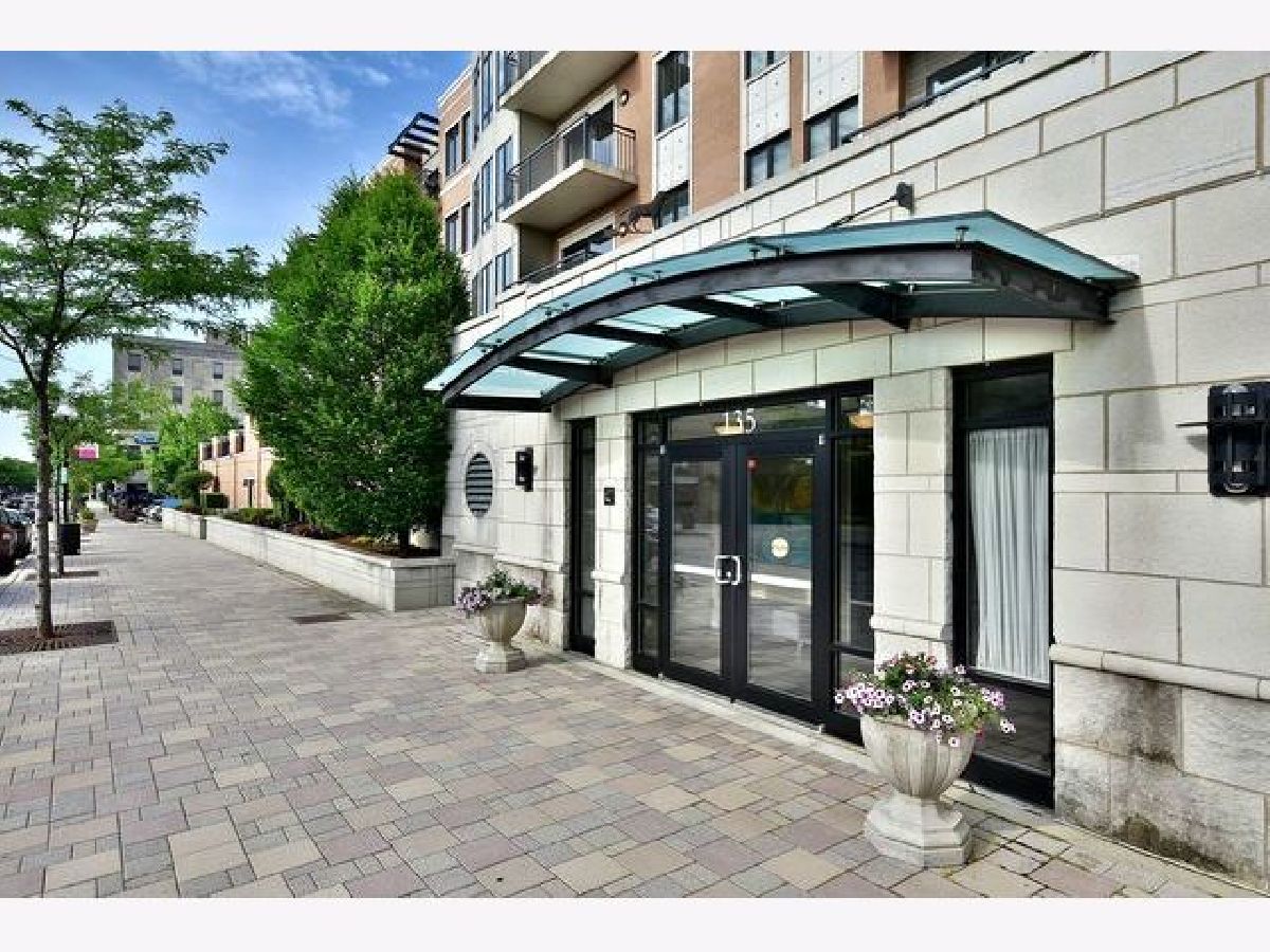 Condominiums Sold Crescent Court Elmhurst Illinois, 135 York