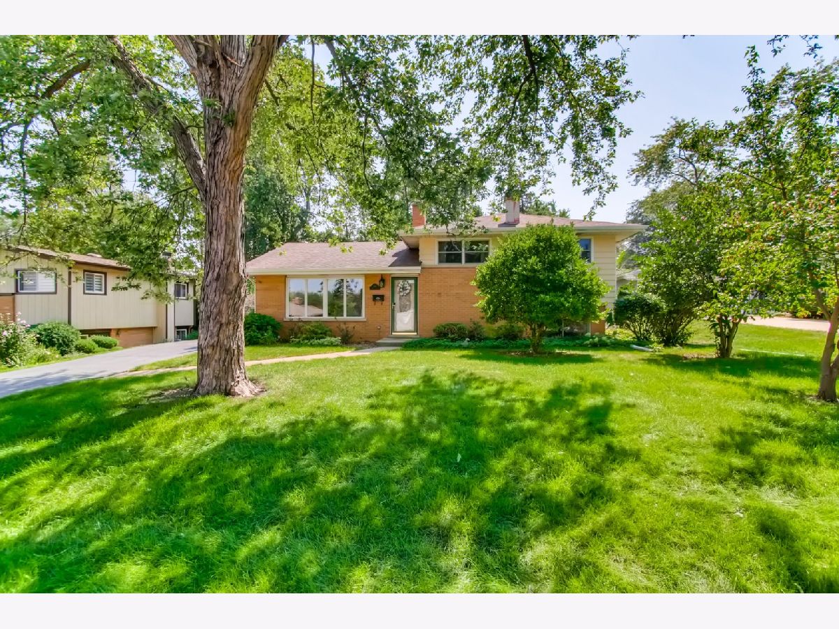 Homes Sold Suncrest Highlands Bloomingdale Illinois, 240 Nordic