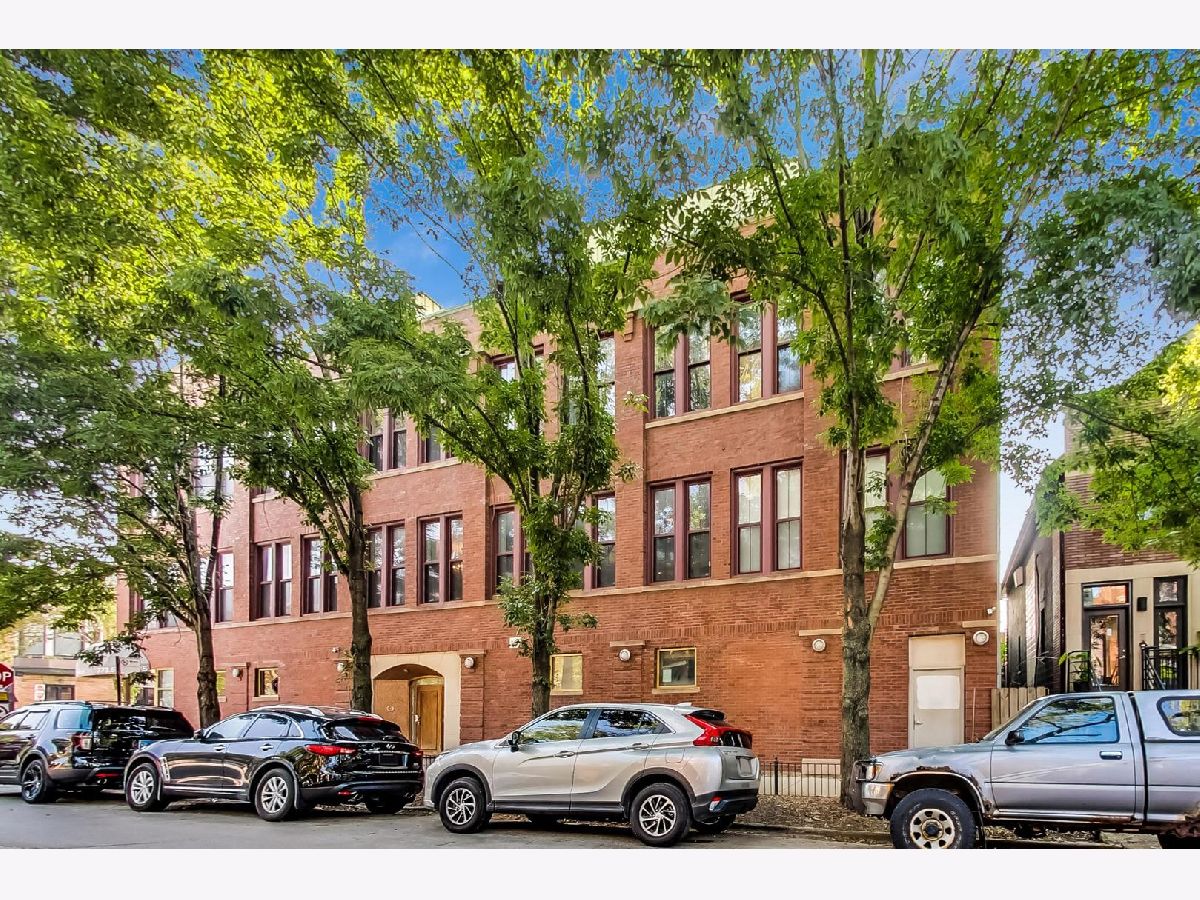 Condominiums Sold Citadel Chicago Illinois, 2300 Armitage