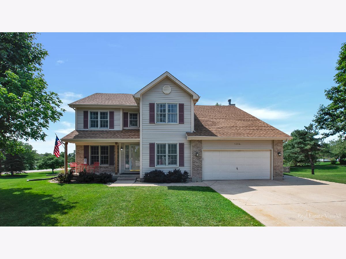 Homes Sold Meadows Of Four Colonies Crystal Lake Illinois, 1306 Manchester