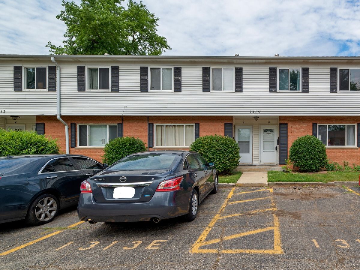 Townhomes & Condos Sold Randall West Aurora Illinois, 1313 Monomoy