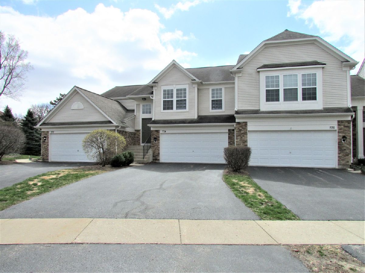 Townhomes Sold Lakeside Pointe Crystal Lake Illinois, 774 Pointe