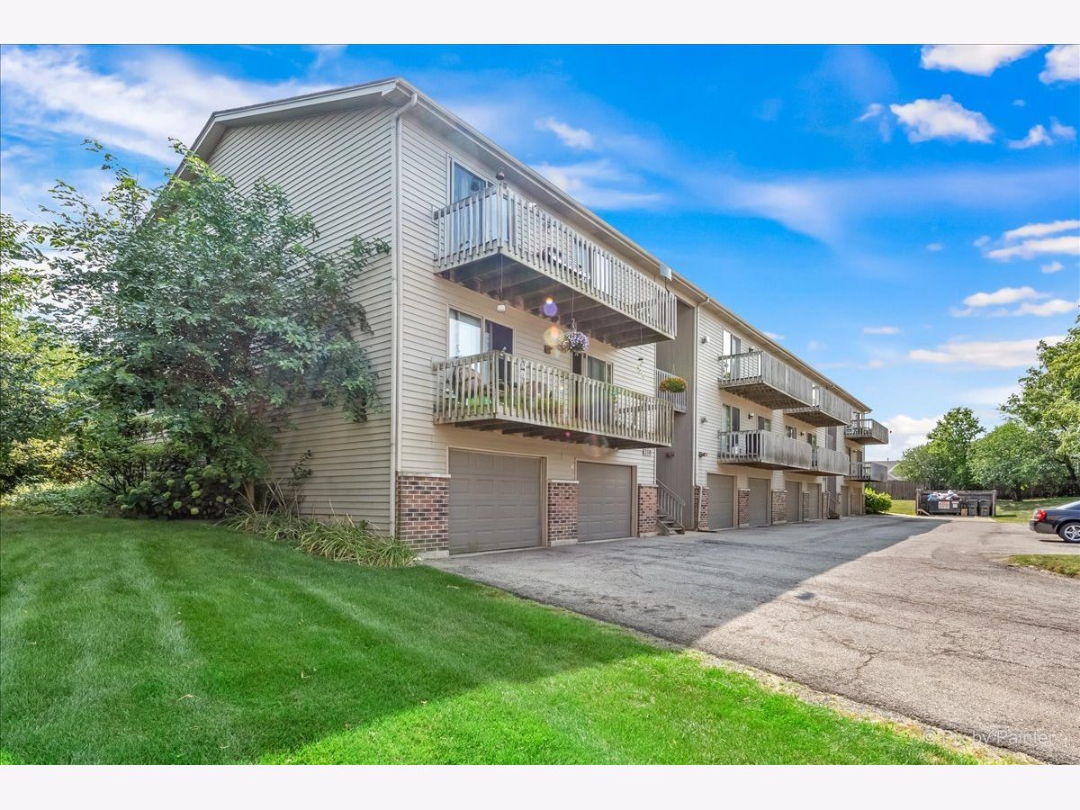 Condos & Townhomes & Homes Sold Woodridge South Elgin Illinois, 350 Woodridge