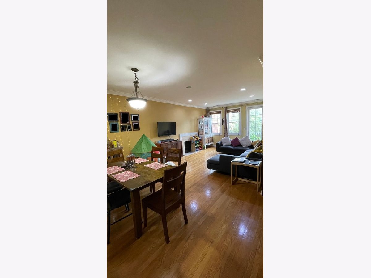Condos & Townhomes Rented Pine Grove Court Chicago Illinois, 436 Belmont
