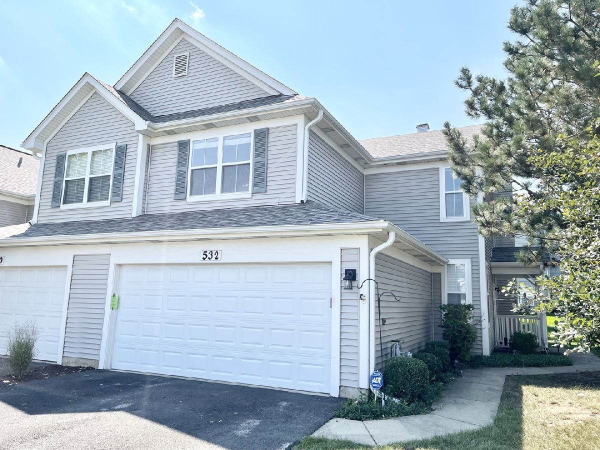 Townhomes Sold Eagles Ridge Bartlett Illinois, 532 Horizon