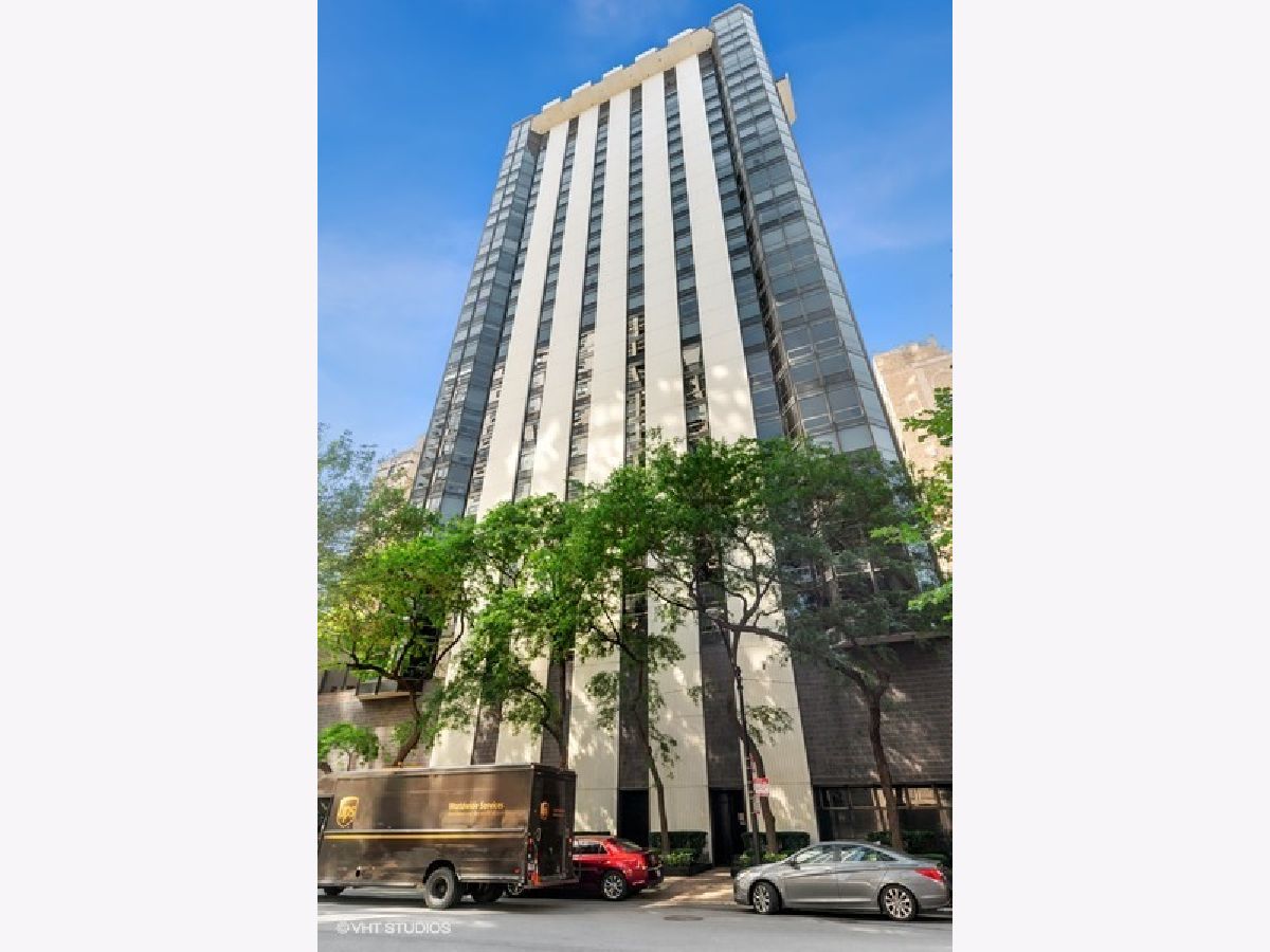Condominiums Sold Ritchie Tower Chicago Illinois, 1310 Ritchie