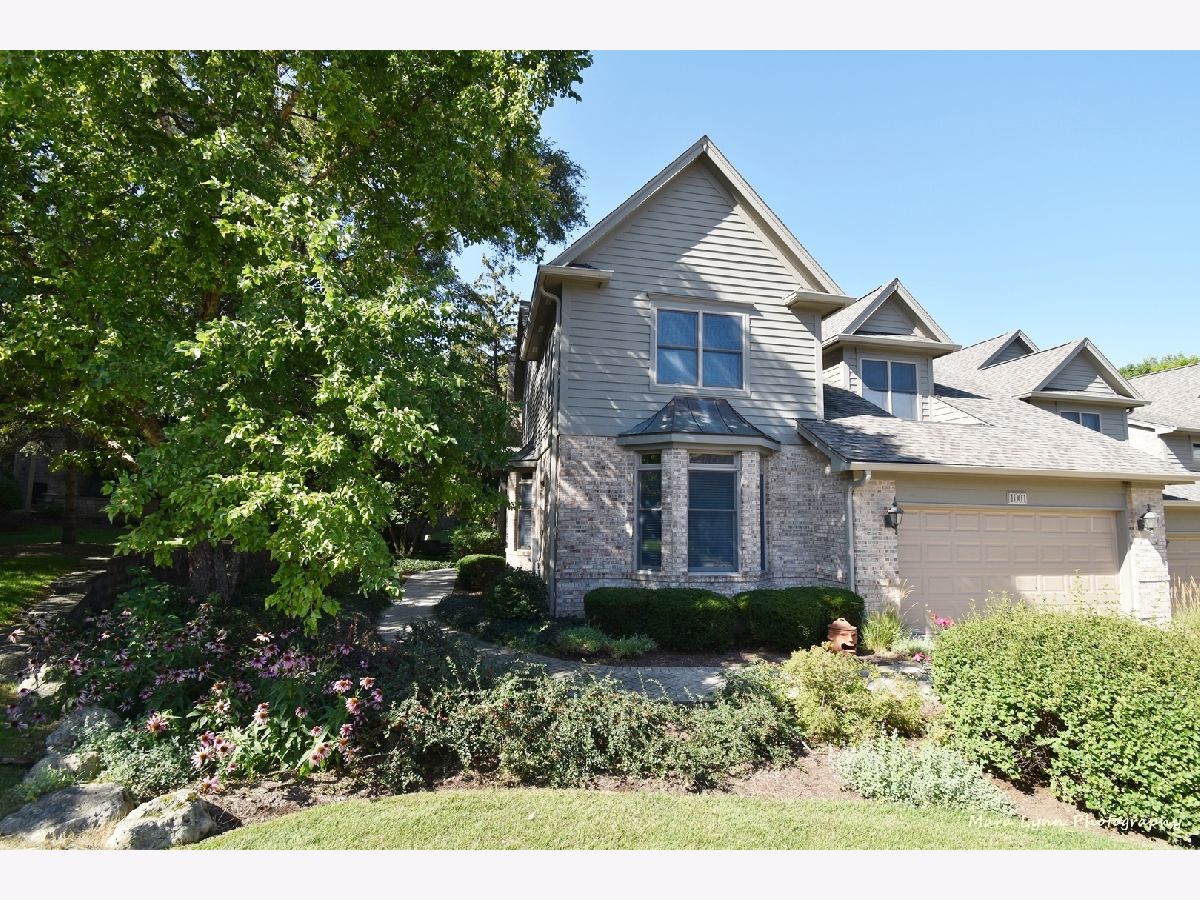 Townhomes Sold Oak Crest St Charles Illinois, 1001 Crestwood