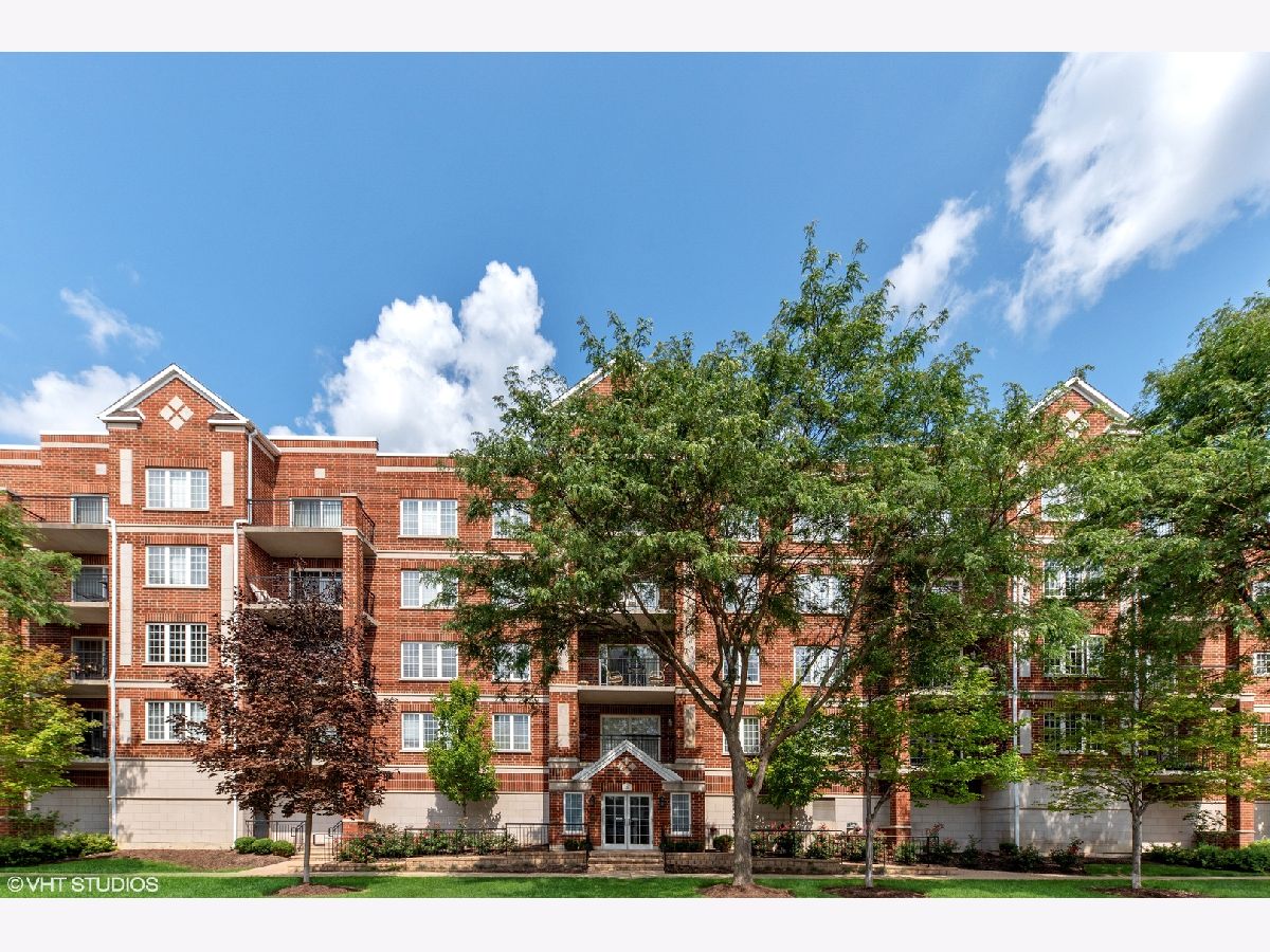 Condominiums Sold Wellington Court Palatine Illinois, 124 Colfax
