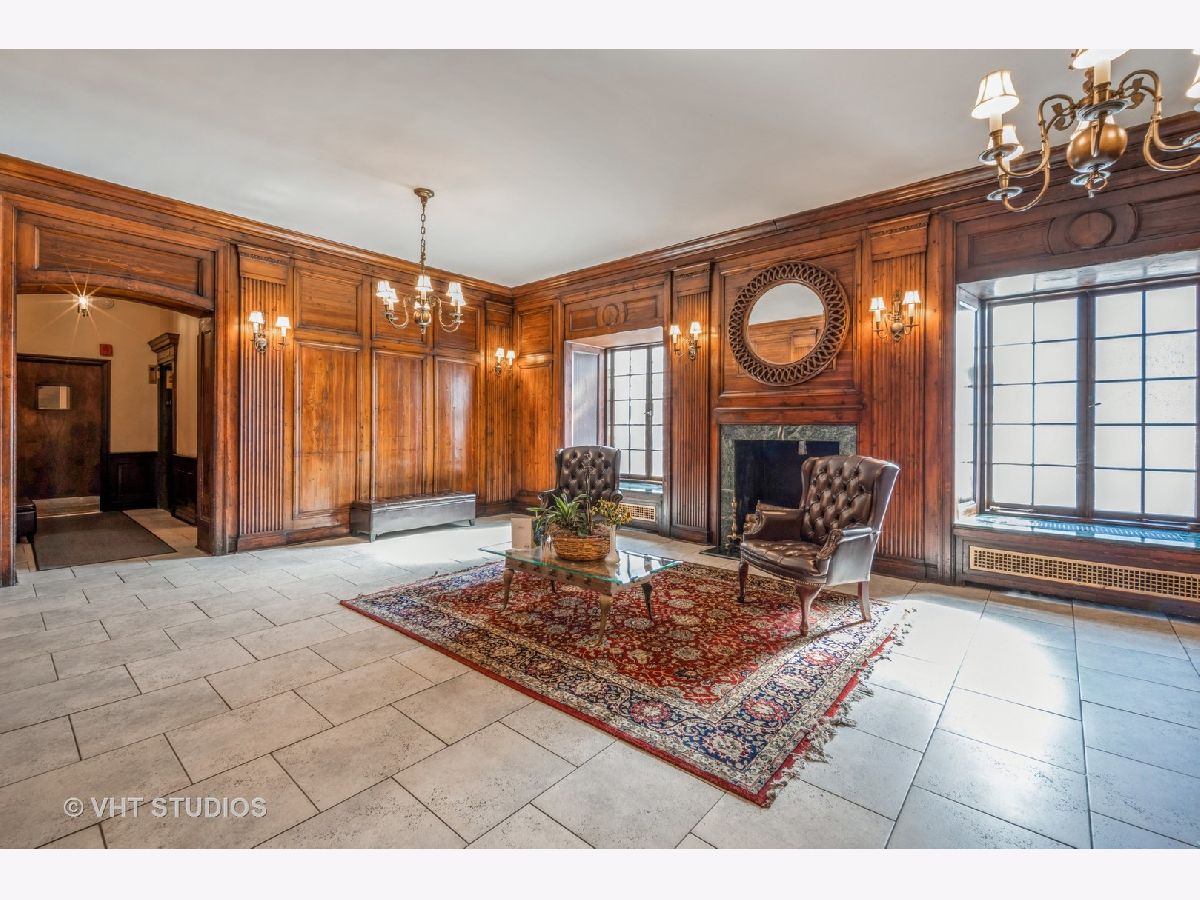 Condominiums Sold The Barclay Chicago Illinois, 4940 East End