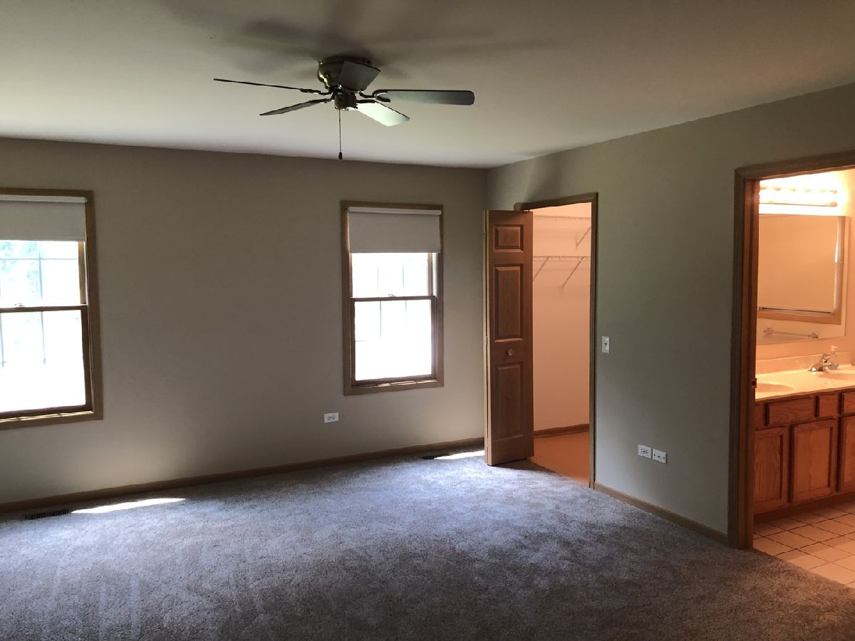 Homes Rented Blackberry Trail Aurora Illinois, 71 Raven