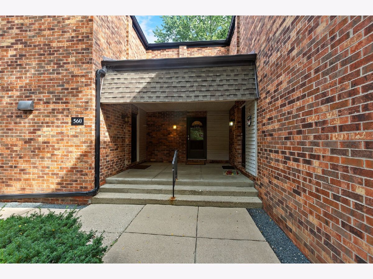 Townhomes Sold Cobblestone Palatine Illinois, 560 Northwest