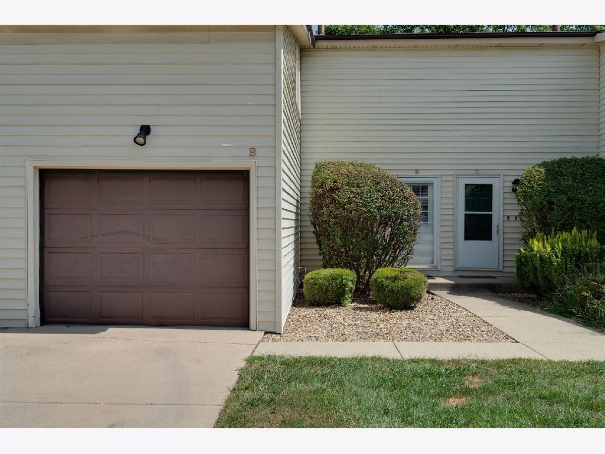 Condos & Townhomes Sold Key West Normal Illinois, 1717 King