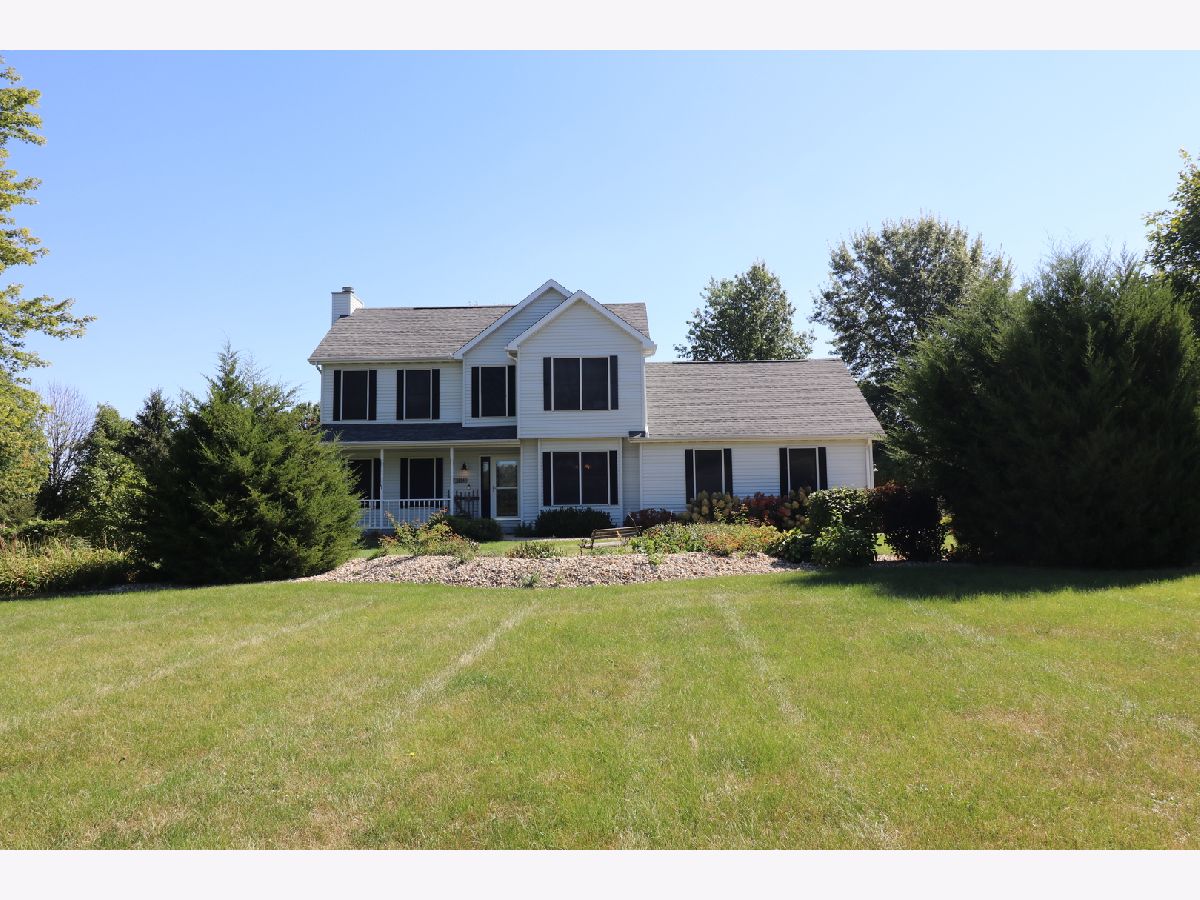 Homes Sold Hickory Manor Clinton Illinois, 5054 Birch