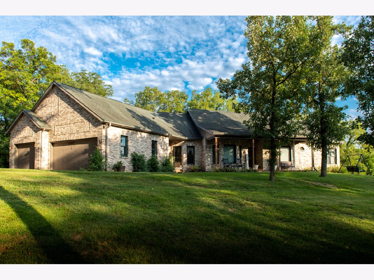  Sold Elizabeth Illinois, 824 Clark