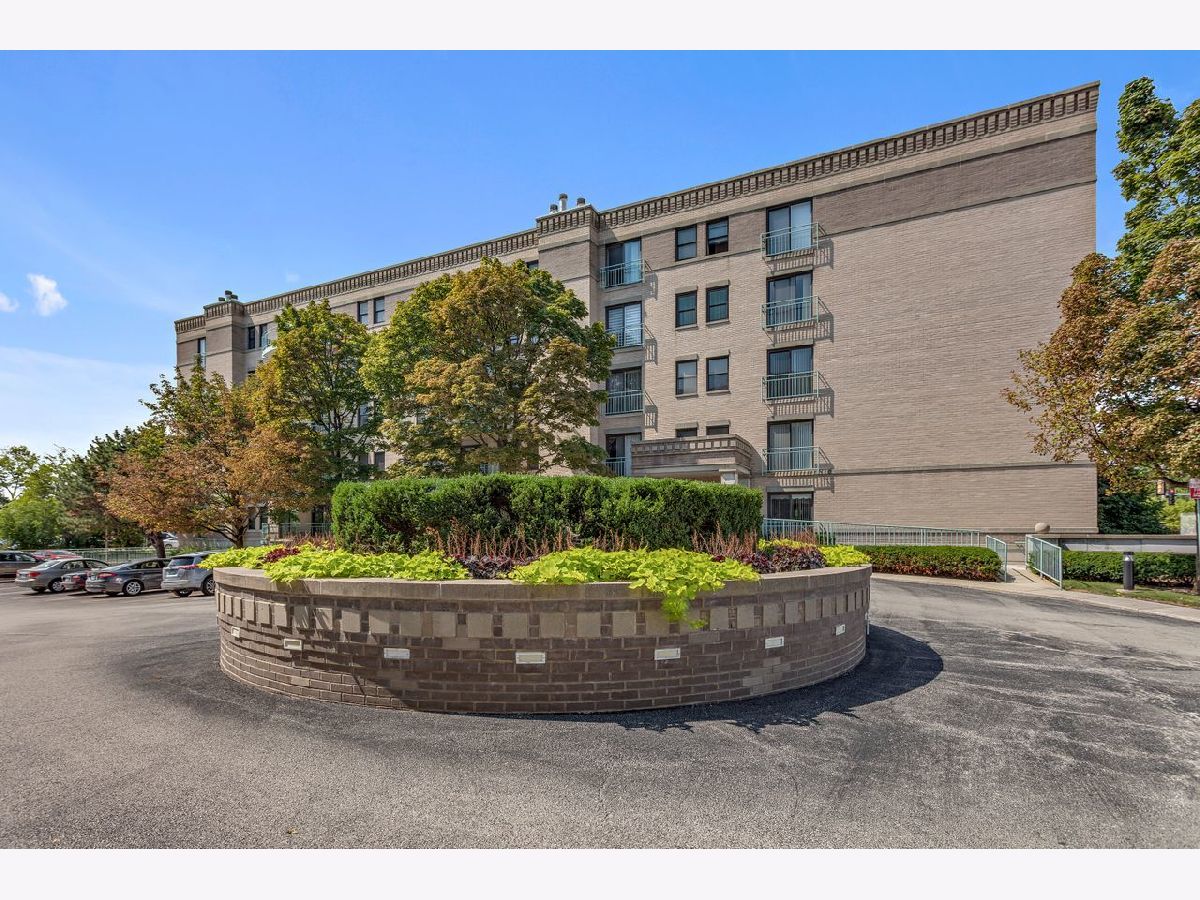 Condos & Townhomes Sold Park Lincoln Skokie Illinois, 4757 Howard