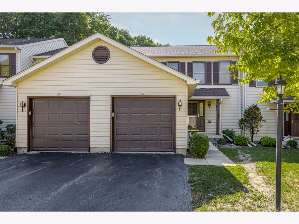 Townhomes Sold Creekside Villas Palatine Illinois, 516 Villa Circle