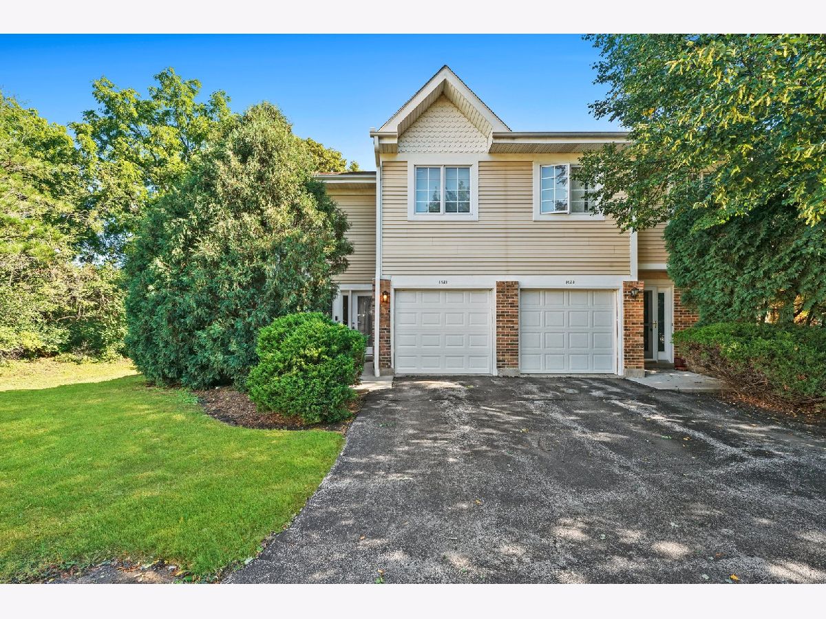 Townhomes Sold Mcconnell Oaks Woodstock Illinois, 1421 Oakleaf