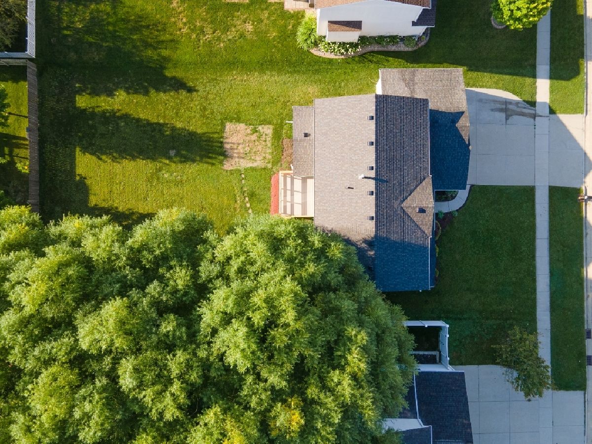 Homes & Condos & Townhomes Sold Gaelic Place Bloomington Illinois, 1410 Cashel